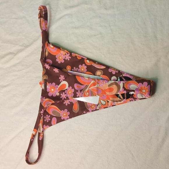 Skinny Dip Bikini - Halter & Thong Bikini Set "SUNTAN INDY" Retail $75 - Picture 11 of 13
